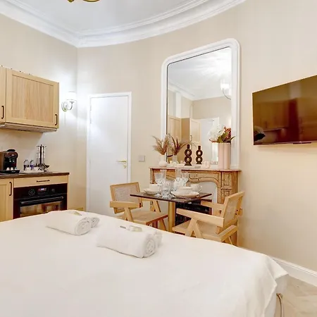Luxueuse Suite Haussmannienne A Paris Exterior photo